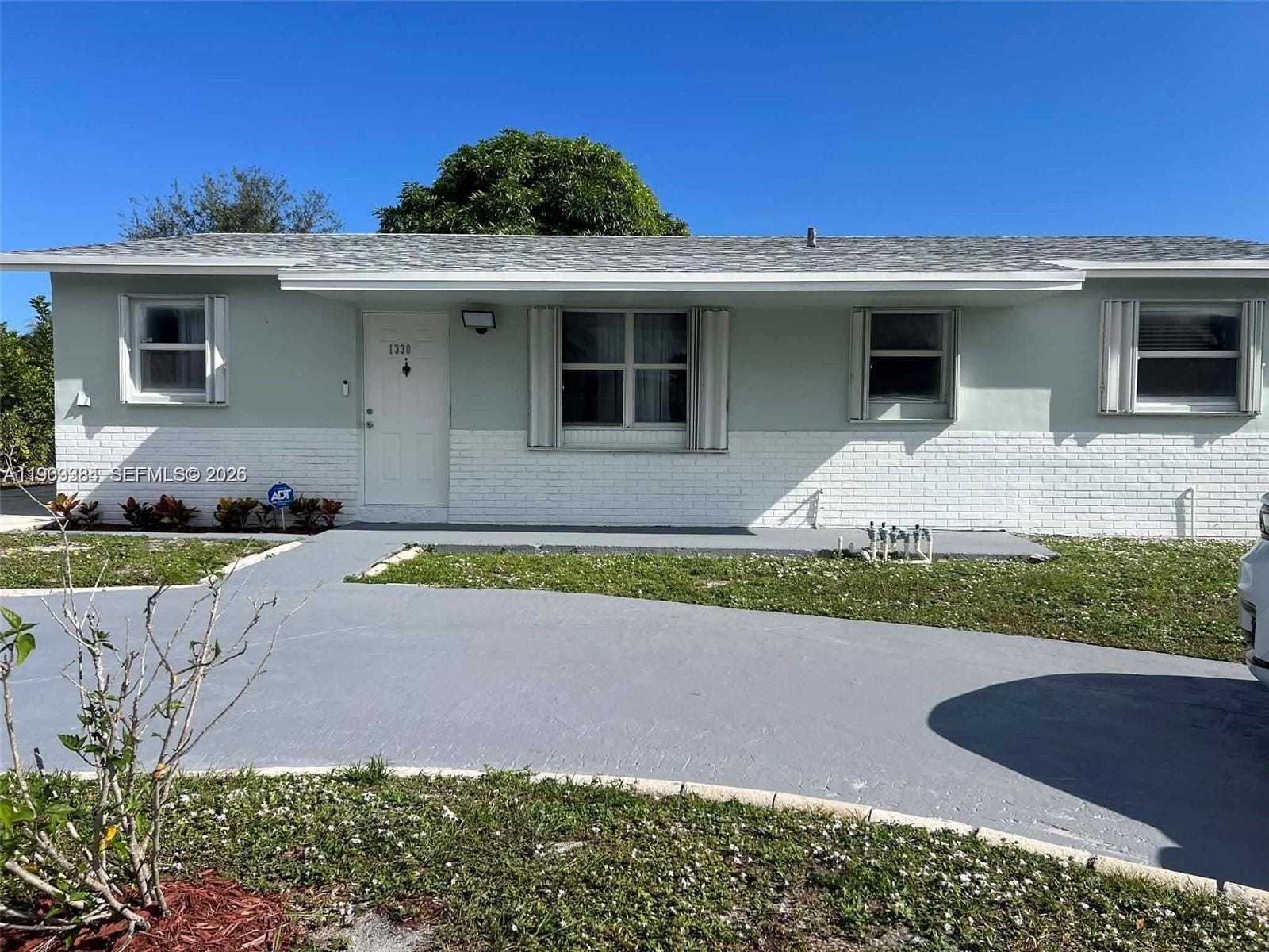 1330 SW 6th Terrace, Deerfield Beach, FL 33441 photo 2