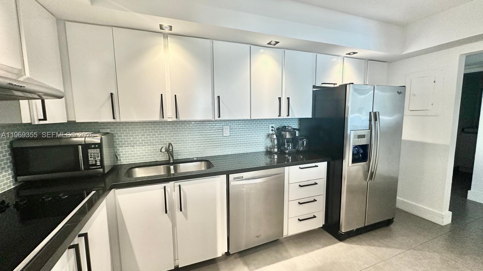 19370 Collins Avenue 319 — photo 3