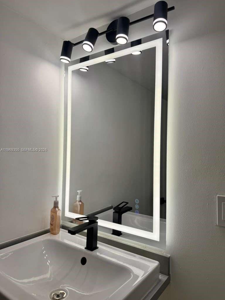19370 Collins Avenue 319 — photo 9