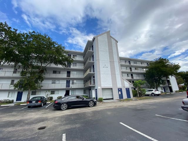 8700 N Sherman Circle 305, Lakeshore At University, Miramar, FL