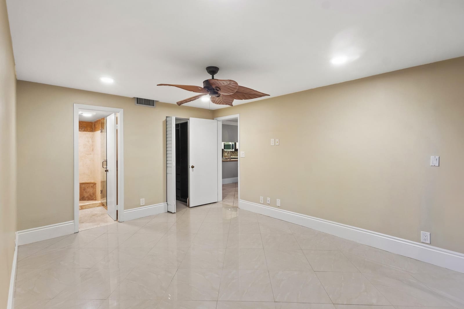 1250 S Military Trail 1616, Deerfield Beach, FL 33442 photo 16