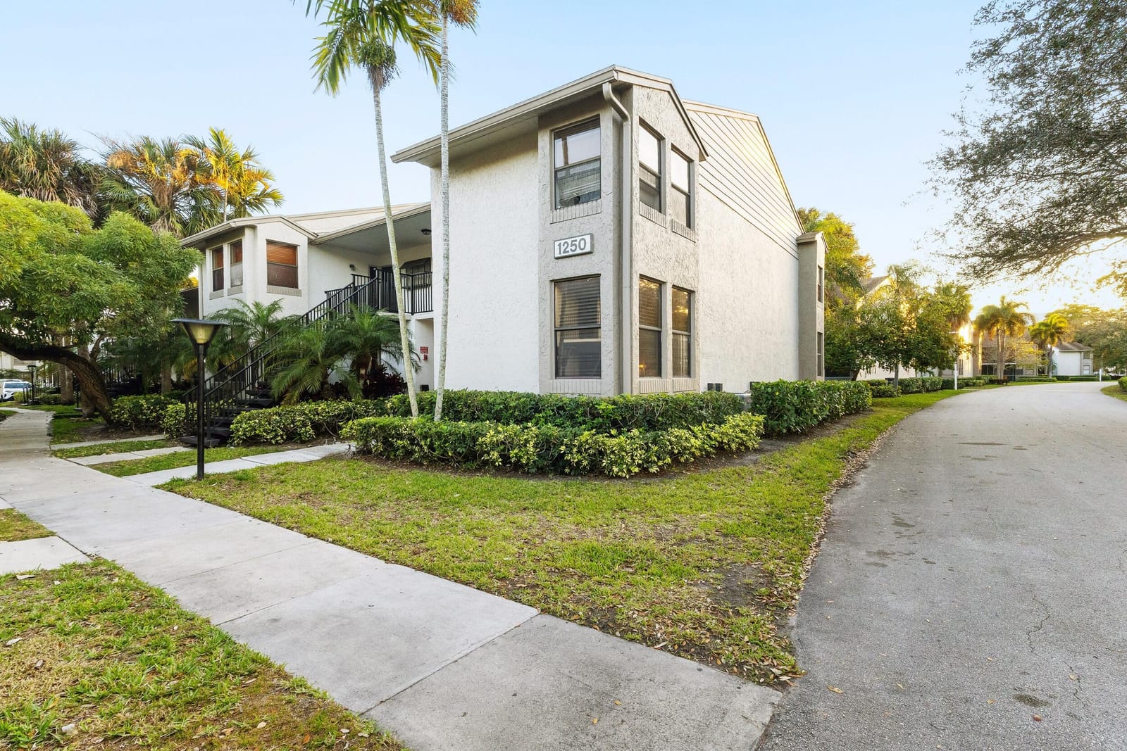 1250 S Military Trail 1616 — photo 3