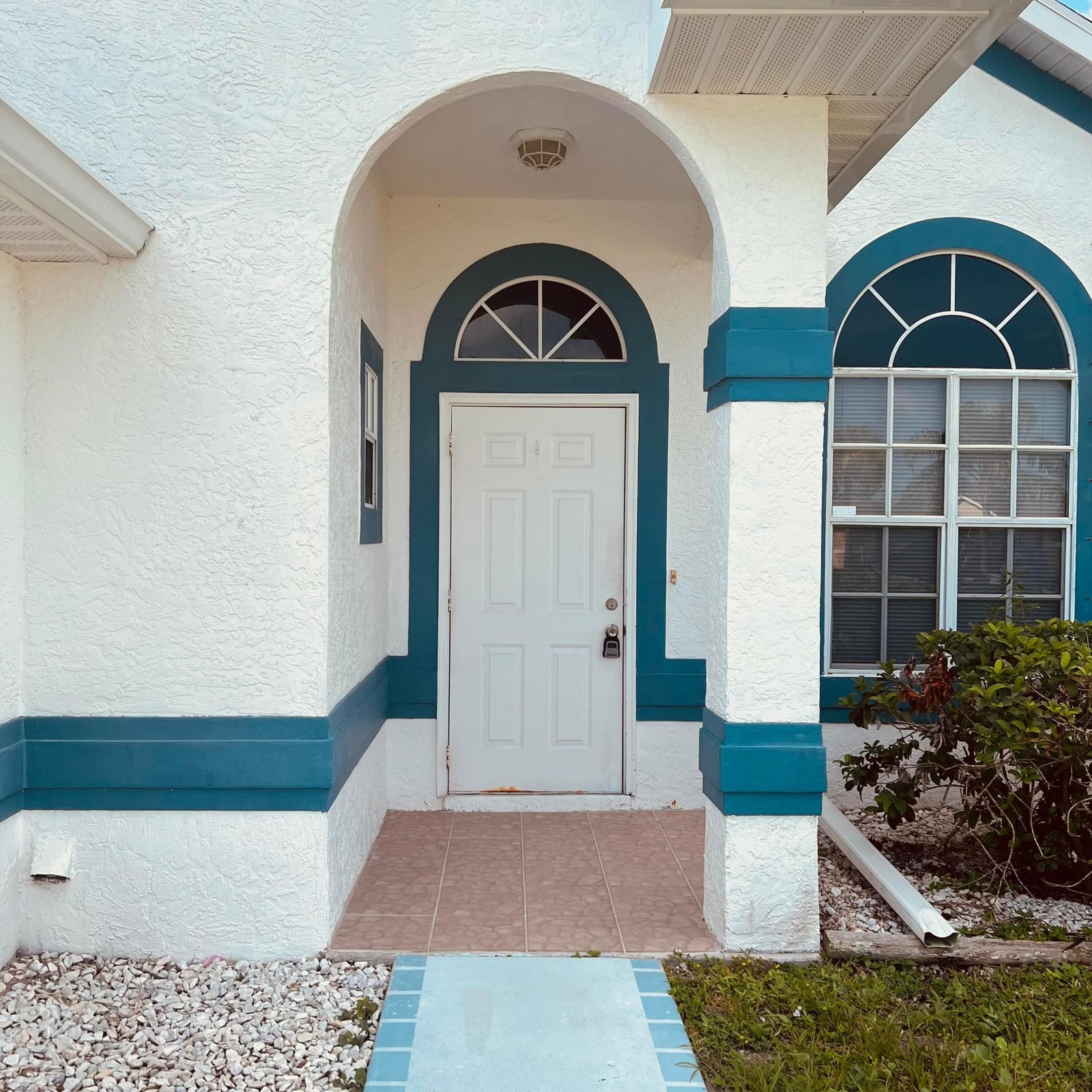 962 SW Kappa Avenue SW, Port St. Lucie, FL 34953 photo 2