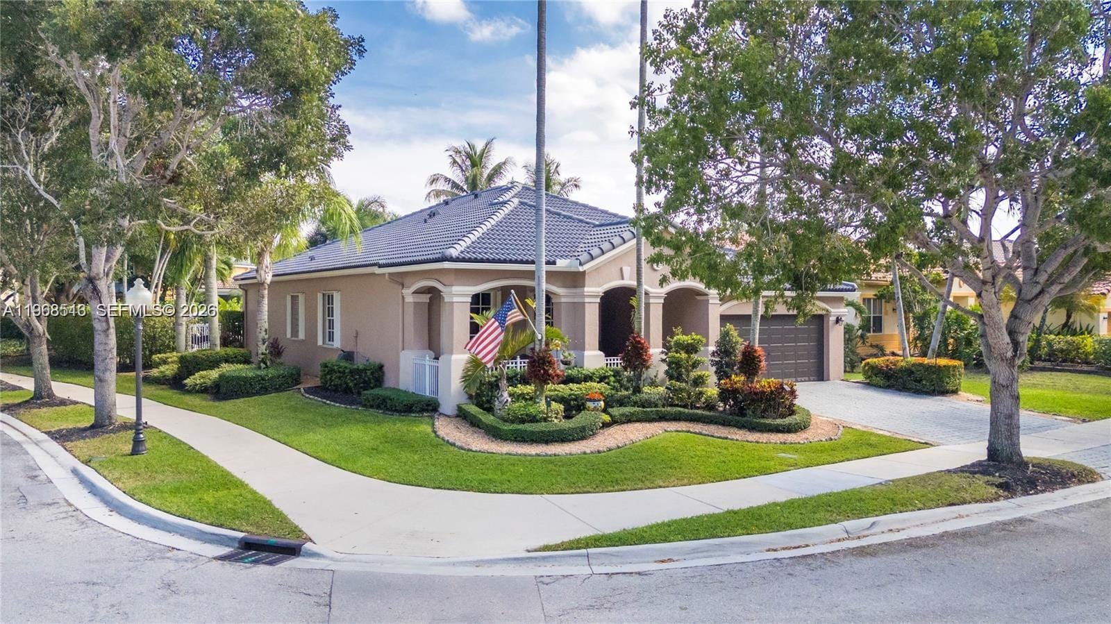 800 Lavender Circle, Weston, FL 33327 photo 1