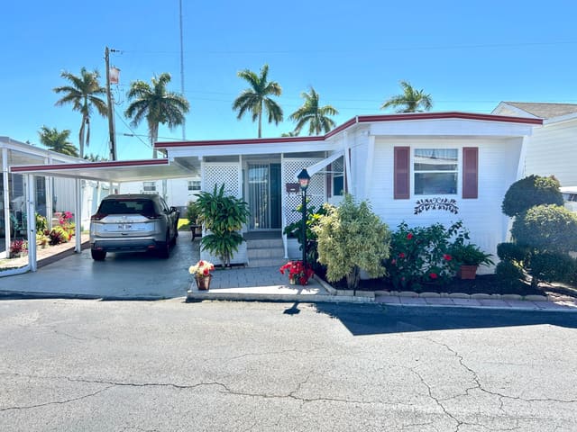 3332 Broadway Street, Hollywood, FL 33021