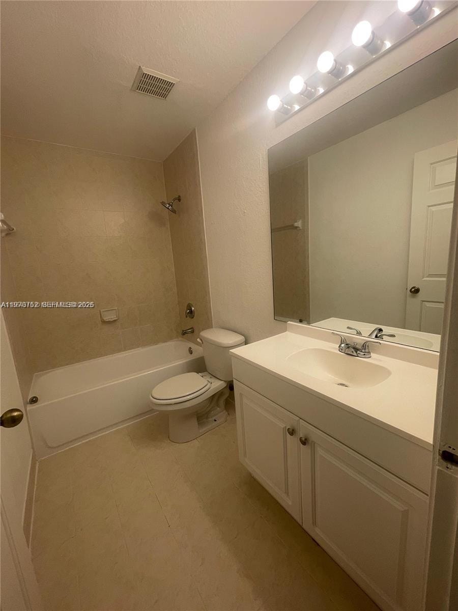 2744 SE 15th Place 136 — photo 12