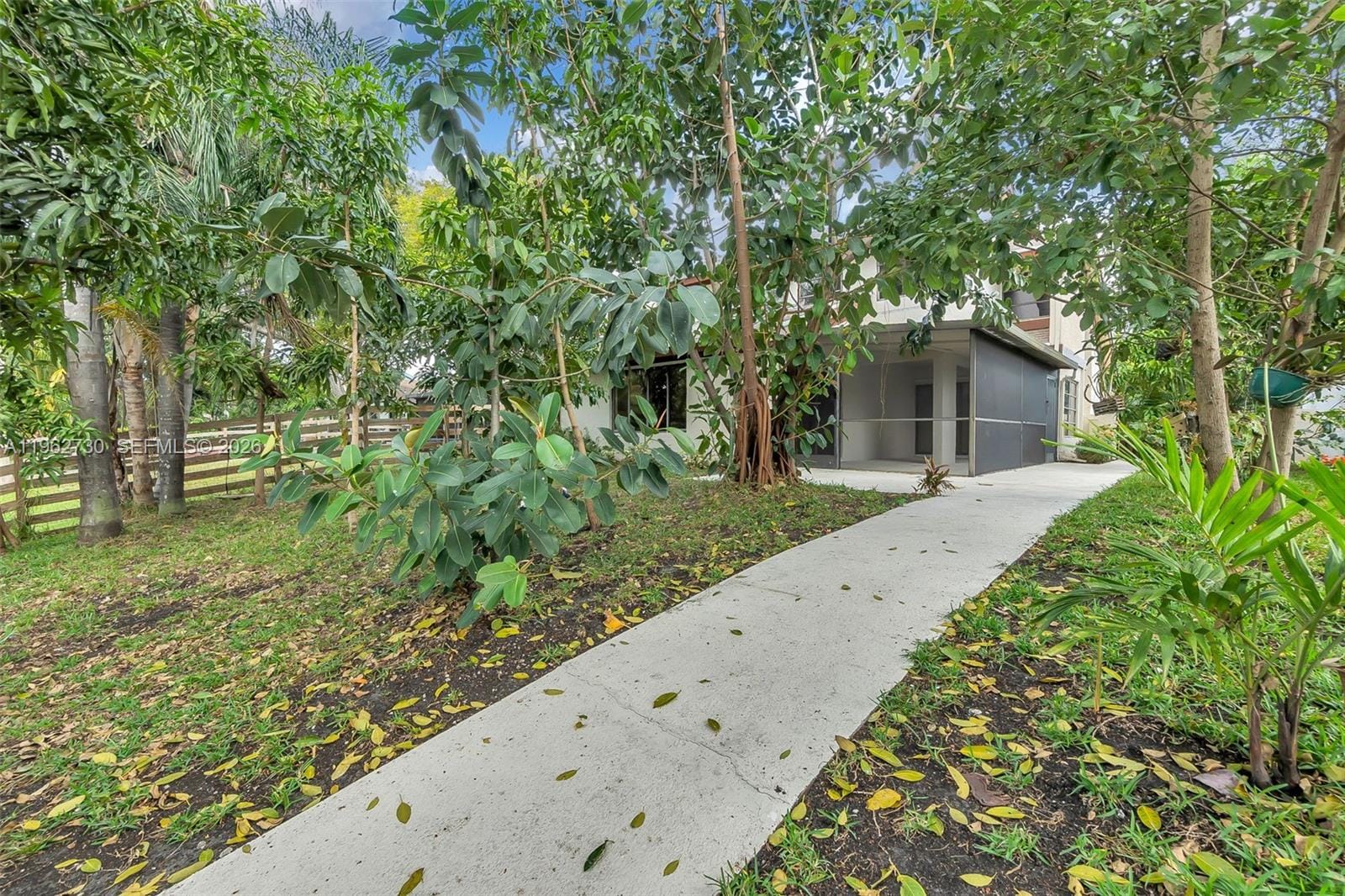 4011 SW 82nd Terrace — photo 11