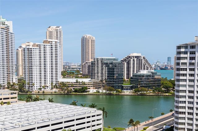 950 Brickell Bay Drive 1504, Miami, FL 33131