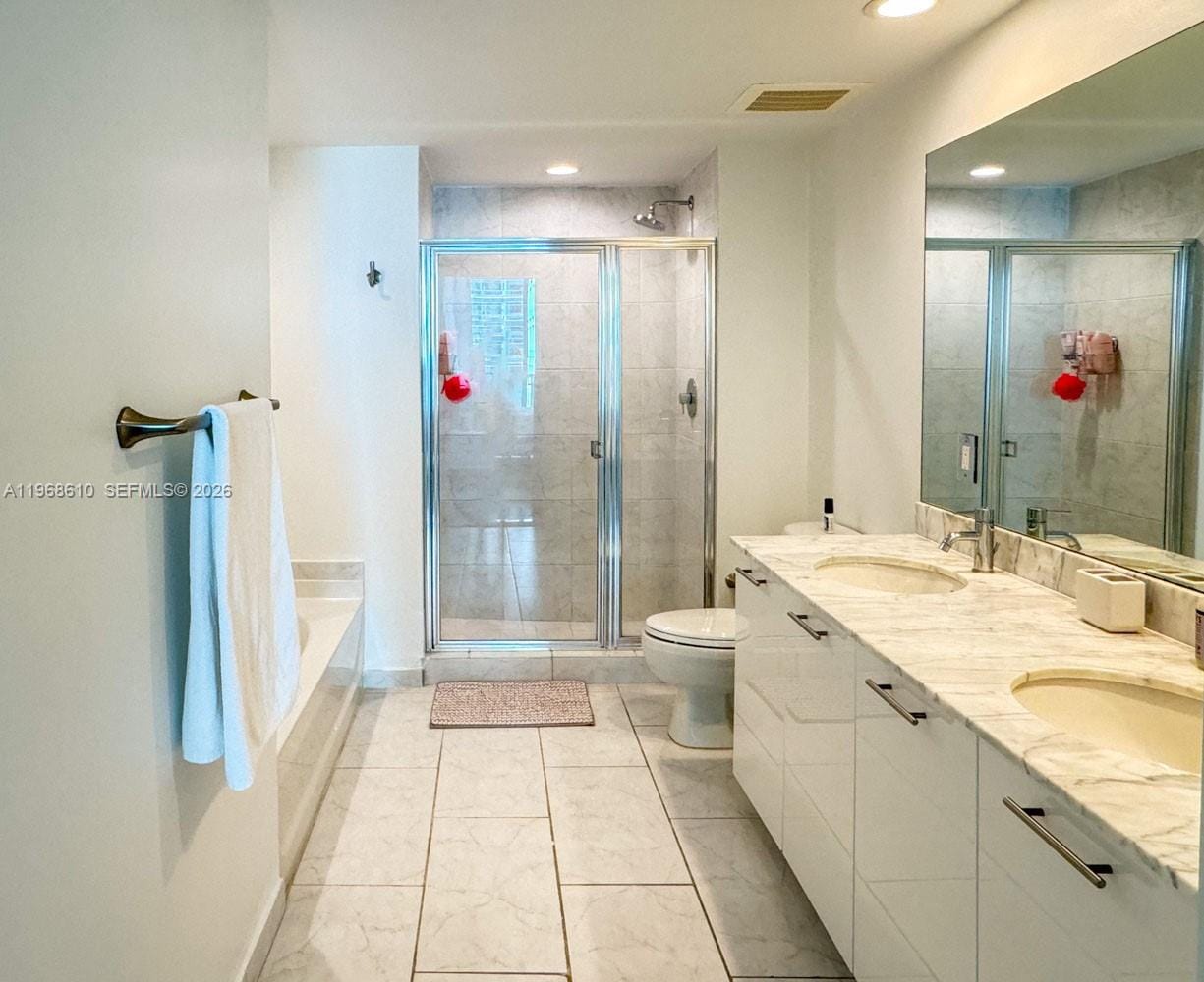 950 Brickell Bay Drive 1504 — photo 11