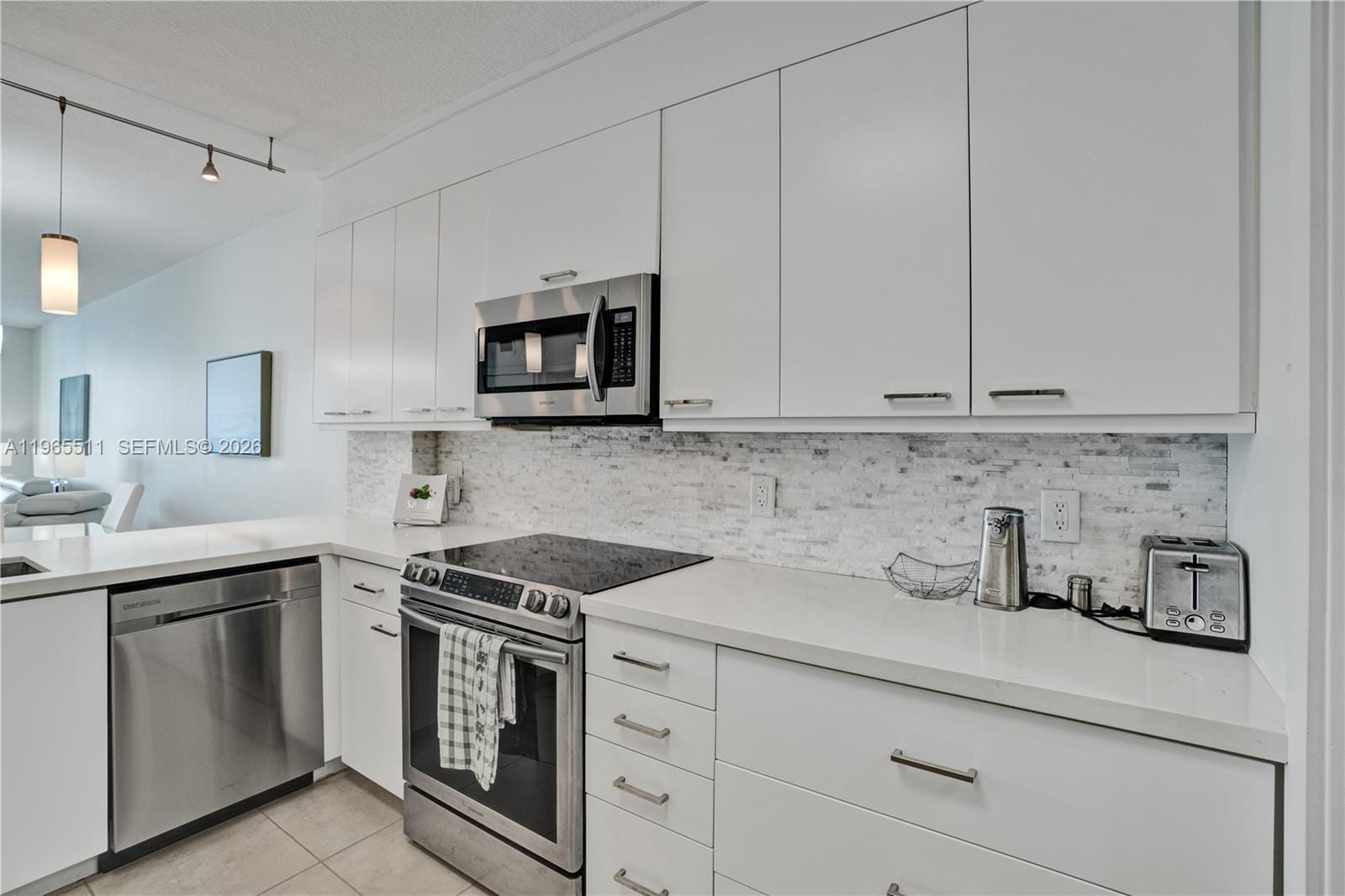 18100 N Bay Road 508 — photo 1