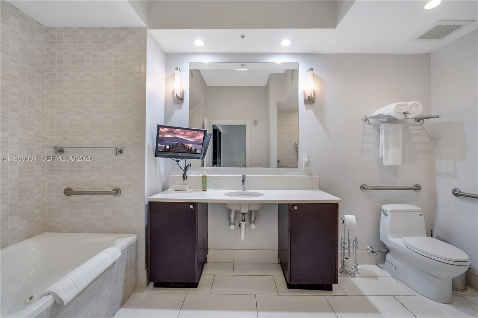 5300 NW 87th Avenue 108, Doral, FL 33178 photo 25
