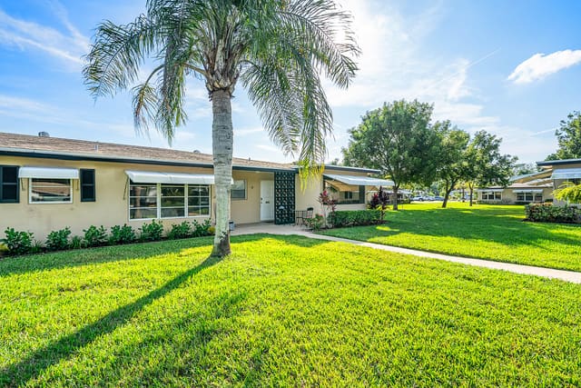 1010 Circle Terrace E C, Delray Beach, FL 33445