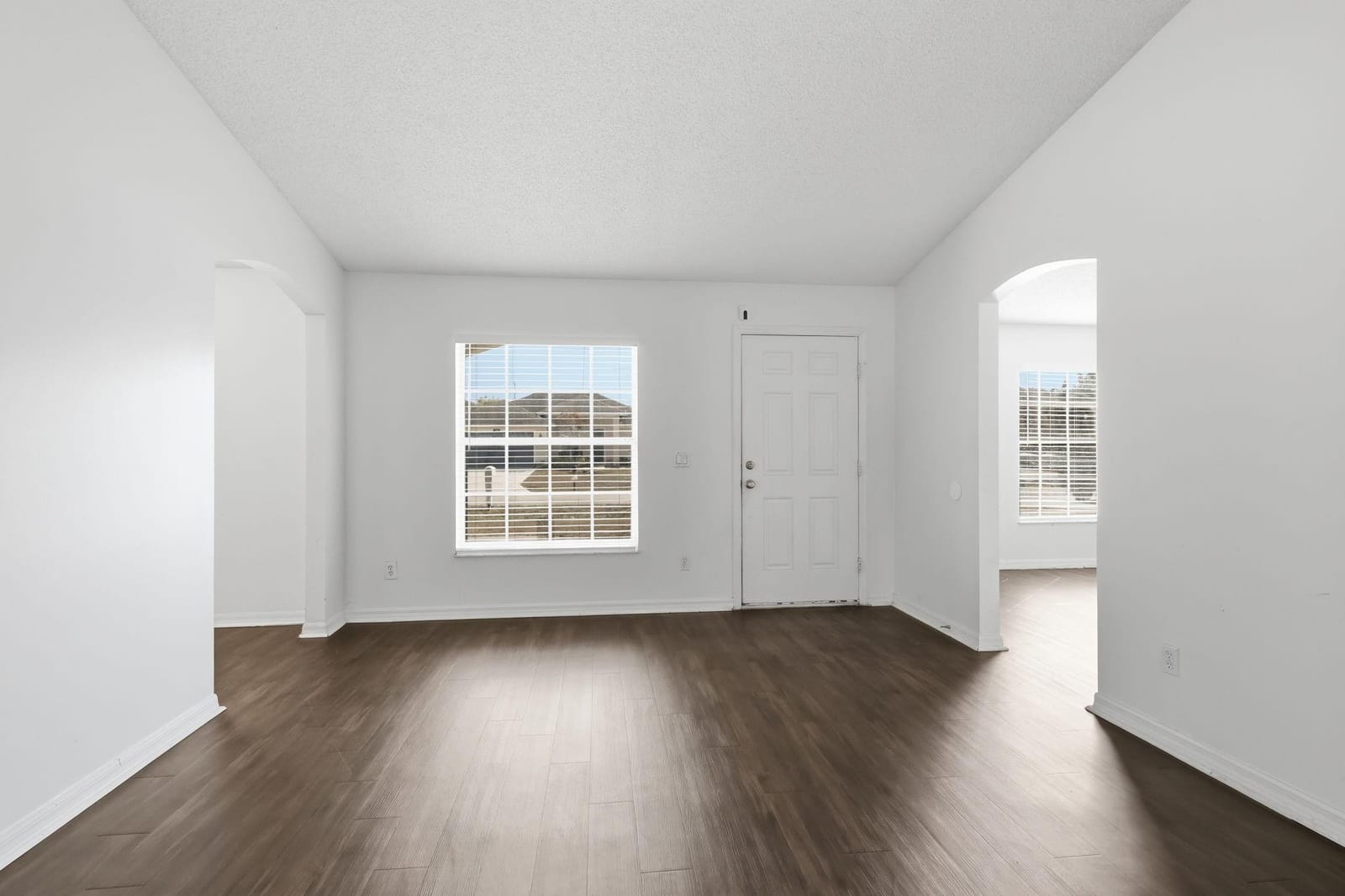 581 NW Goldcoast Avenue — photo 11