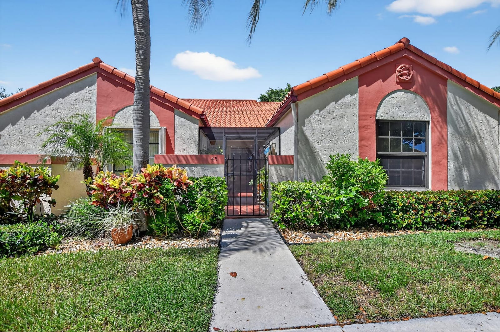 45 Centennial Court, Deerfield Beach, FL 33442 photo 3
