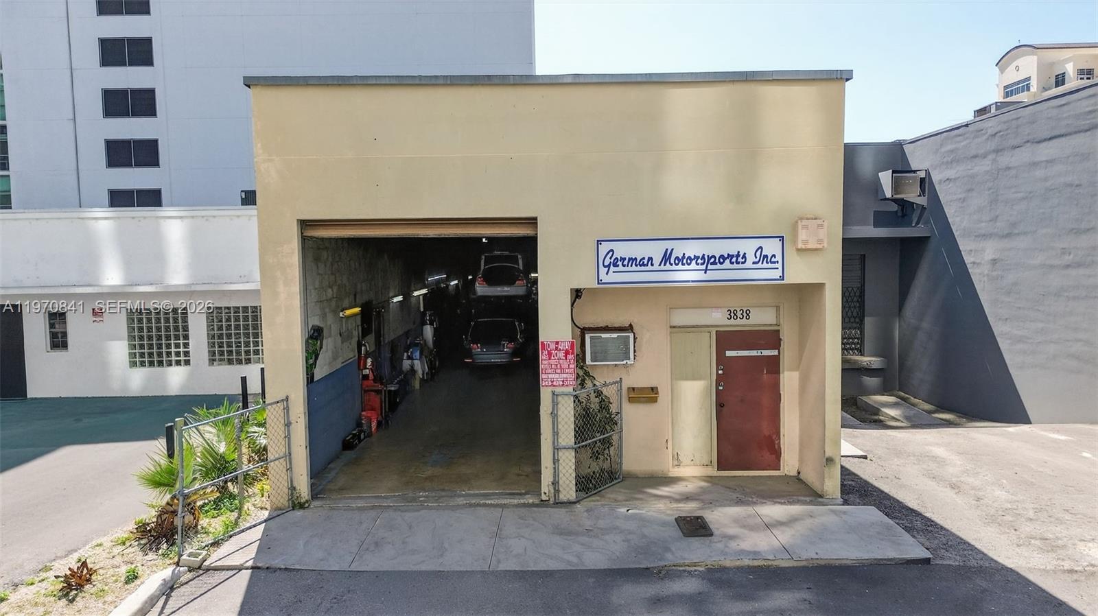 3838 Shipping Avenue, Miami, FL 33146, Miami