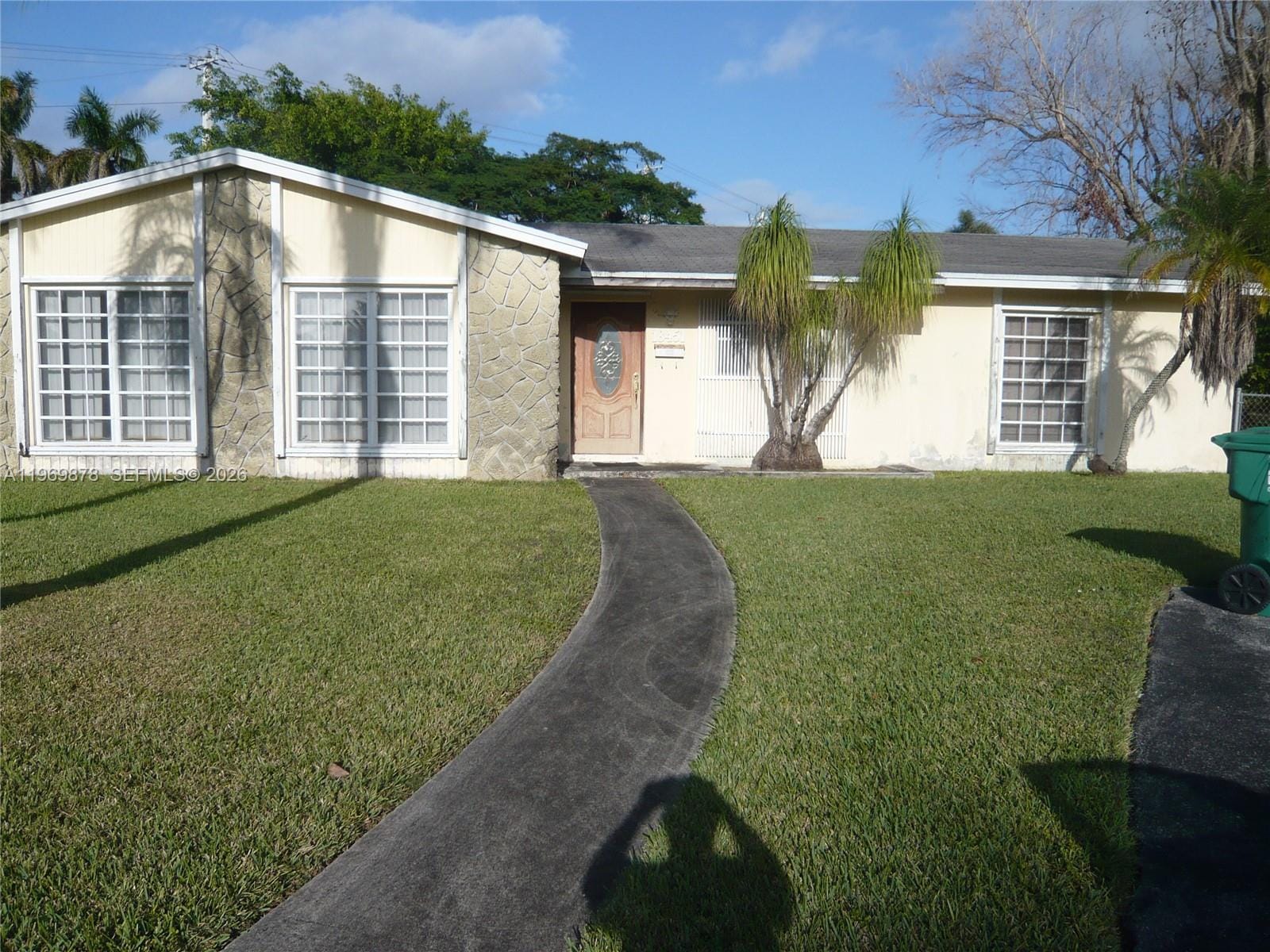 18451 SW 90th Avenue, Cutler Bay, FL 33157