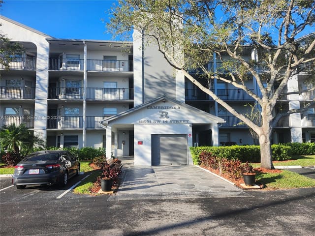 12501 SW 14th Street 311R, Pembroke Pines, FL 33027