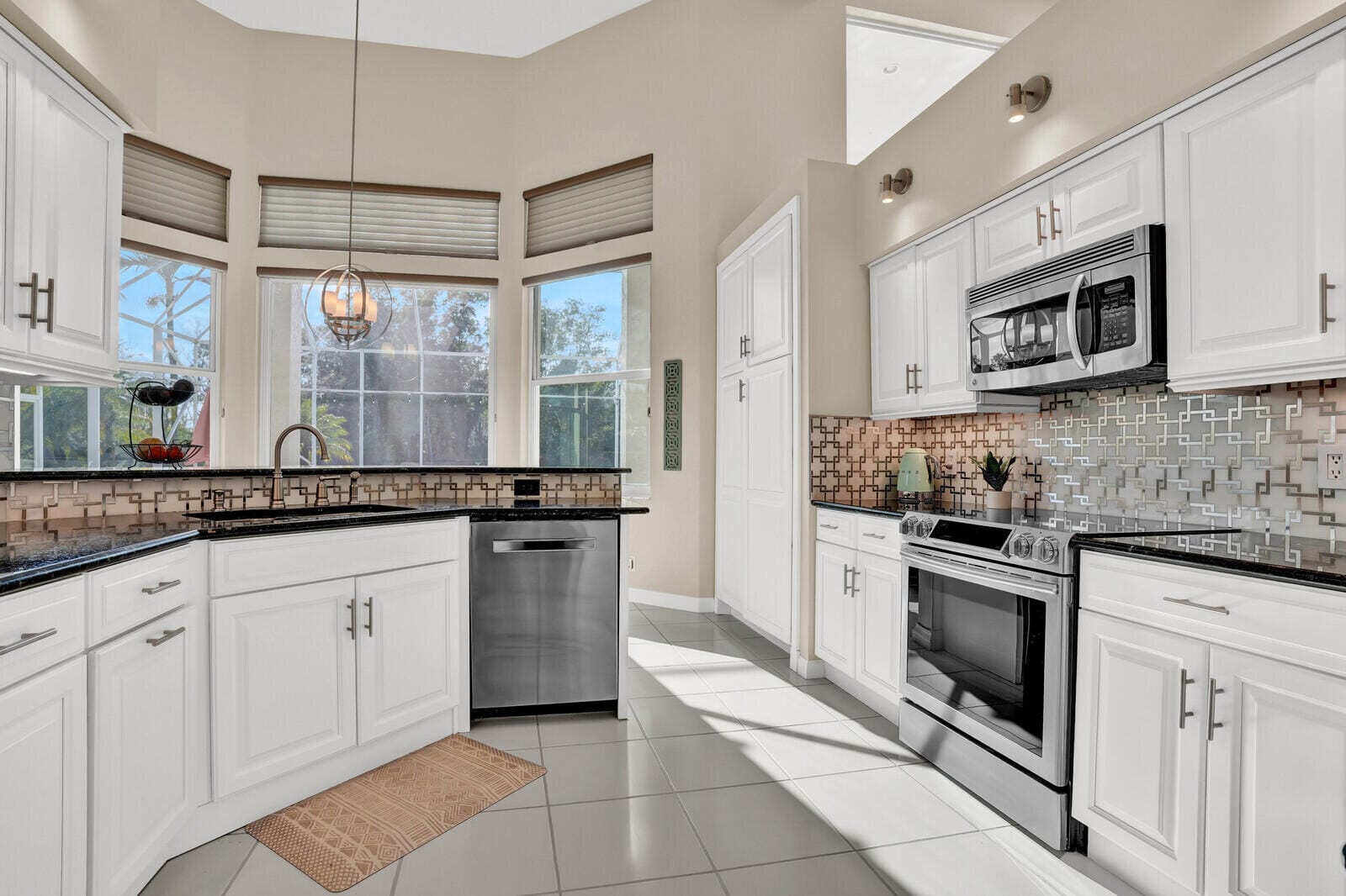 142 Corinthian Circle, Jupiter, FL 33458 photo 14