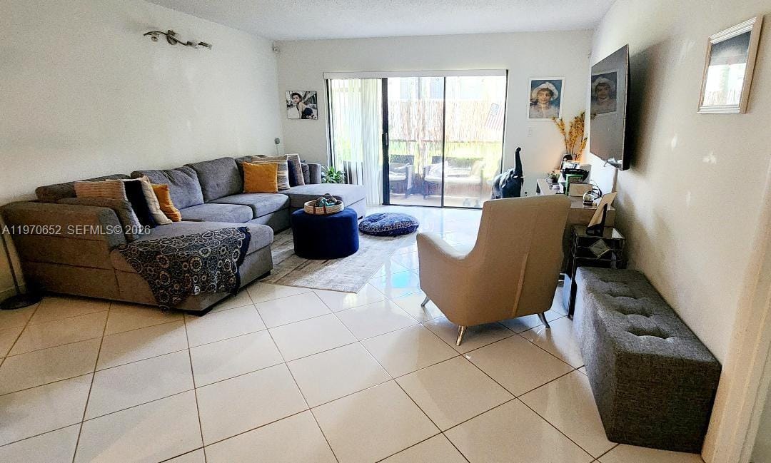 327 Lakeview Drive 103 — photo 9