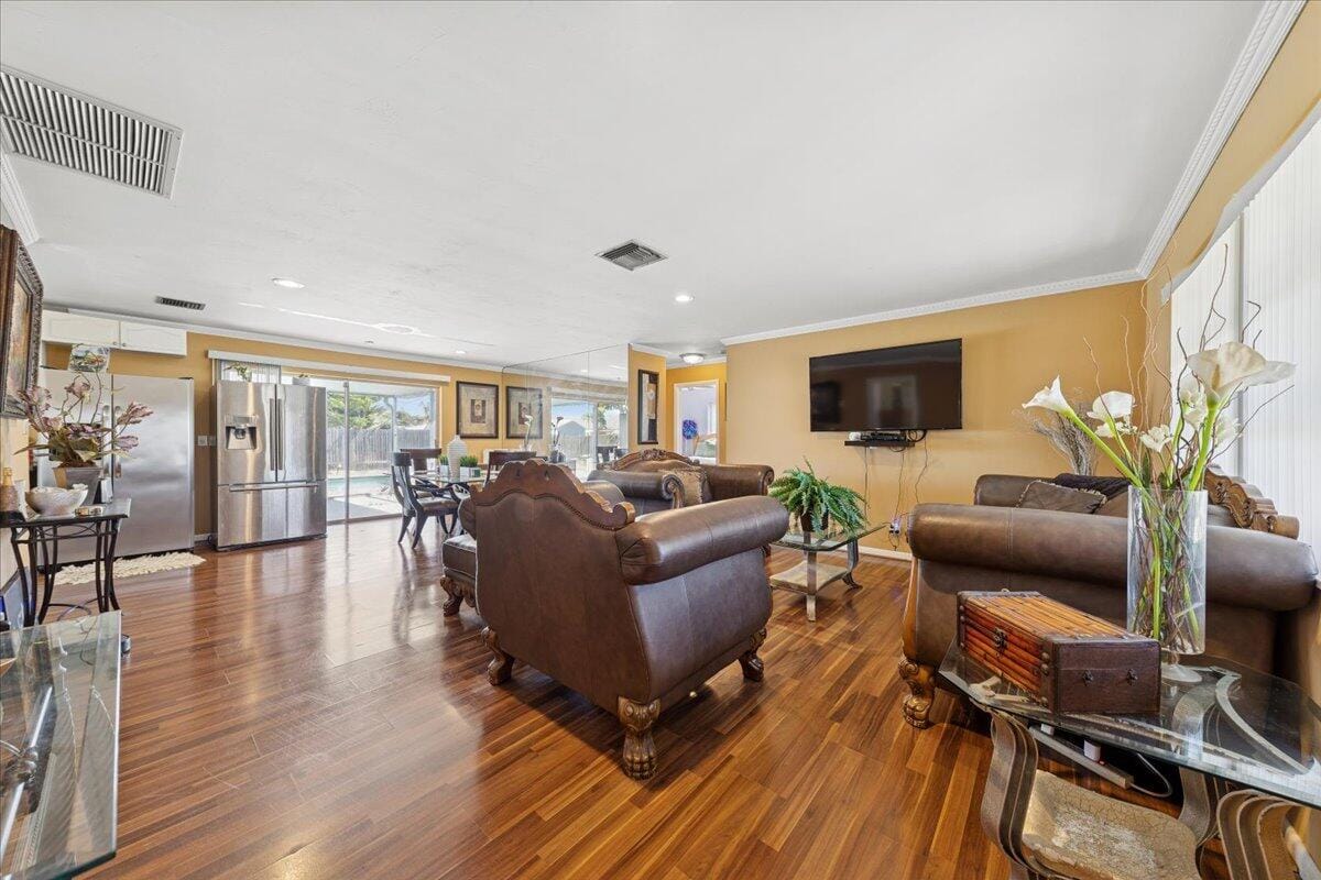 1674 Roy Drive — photo 4