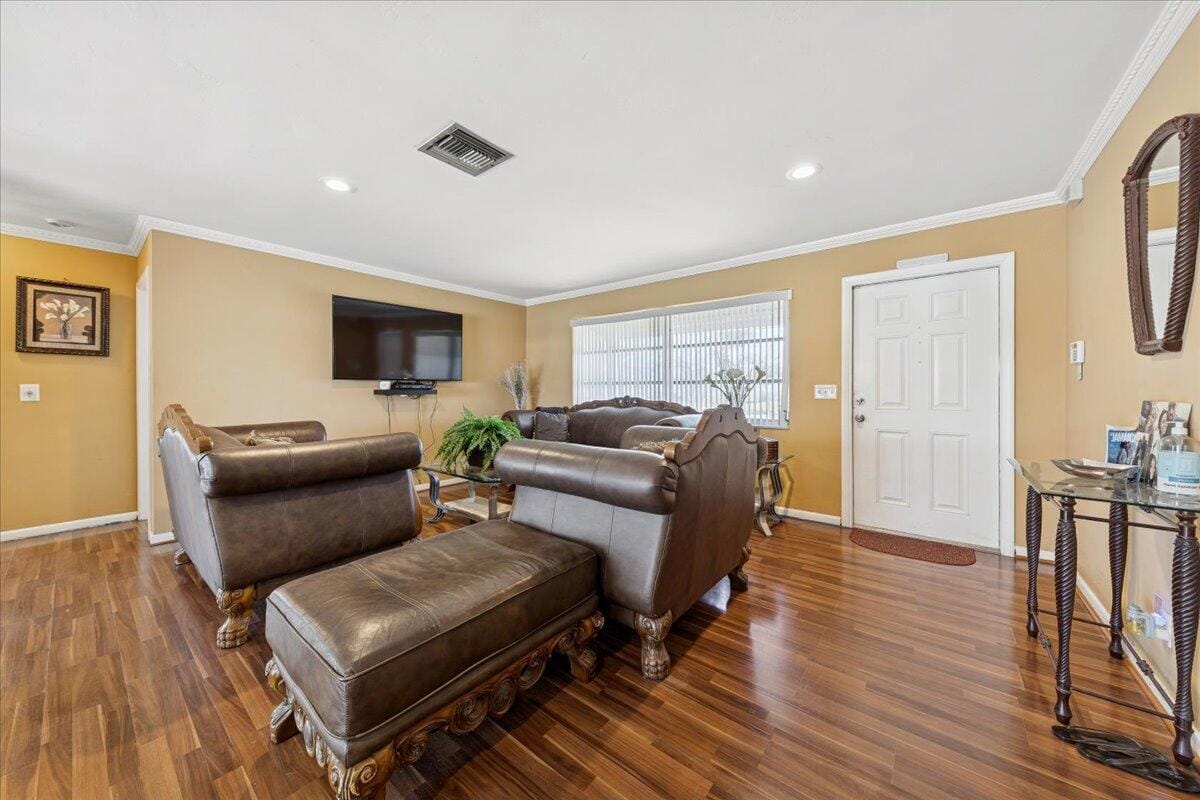 1674 Roy Drive — photo 5