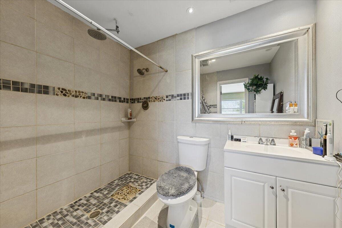 1674 Roy Drive — photo 8