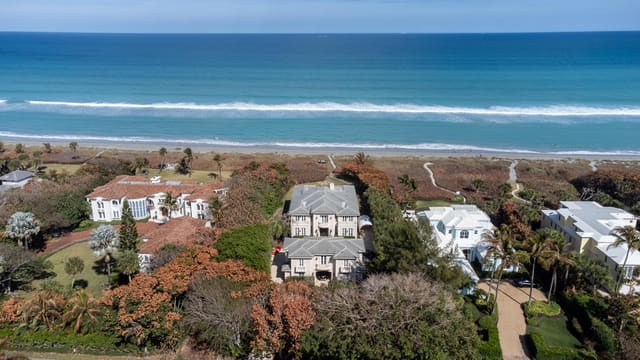 19 N Beach Road, Jupiter Island, FL 33455