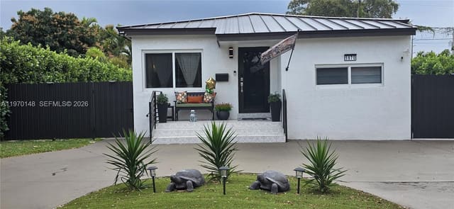 5870 NW 38th Street, sold in Virginia Gardens