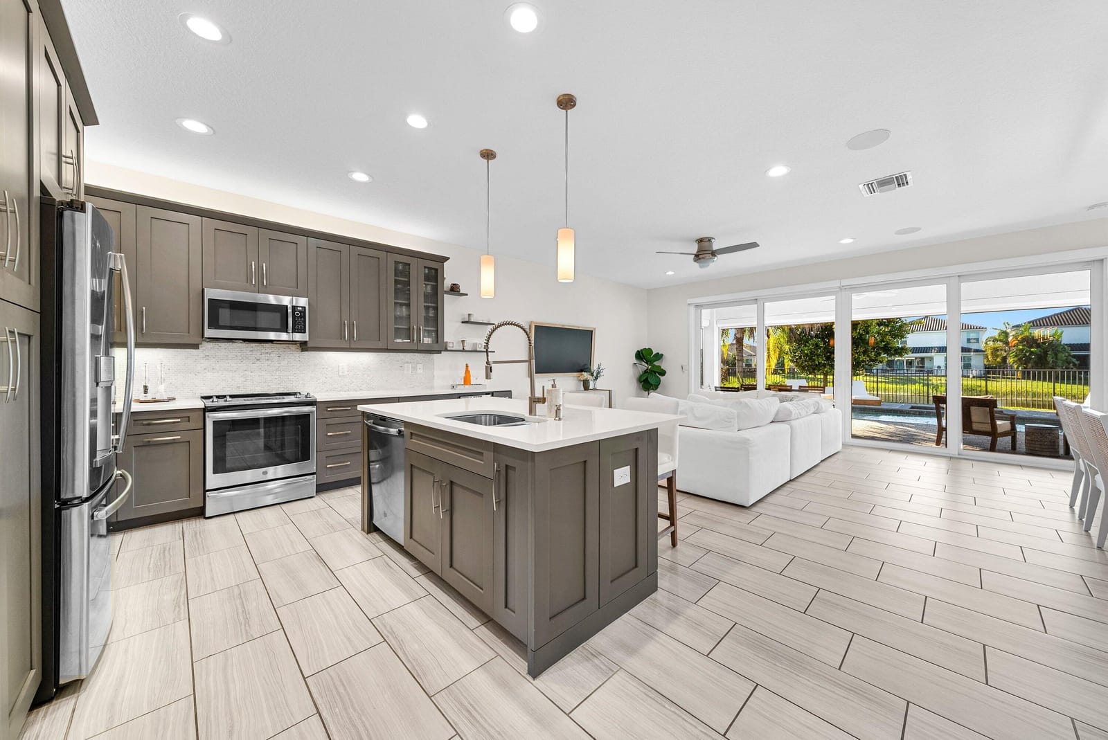 9734 Salty Bay Drive — photo 6