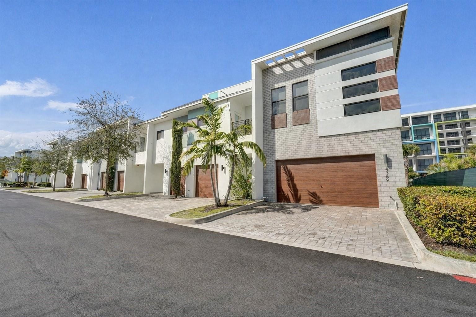 4369 NW 9th Street, Plantation, FL 33317