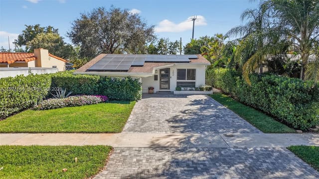 252 SW 23rd Street, Fort Lauderdale, FL 33315