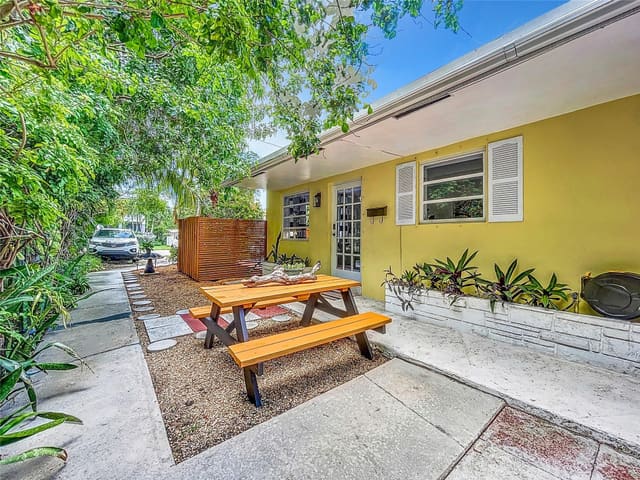 1478 NE 34th Court, sold in Oakland Park 2-38 B, Oakland Park, FL