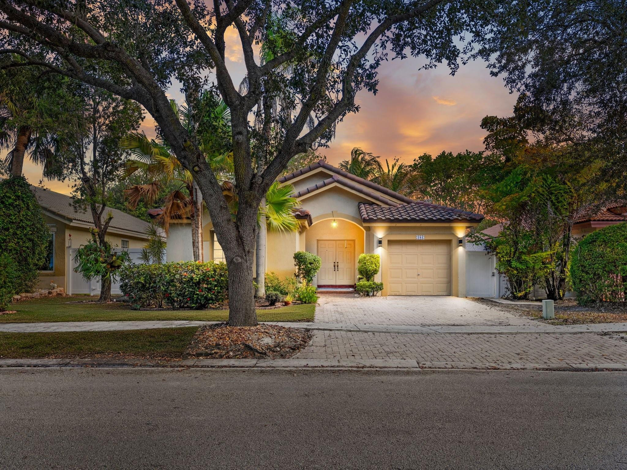 181 SW 203rd Avenue, Pembroke Pines, FL 33029, Pembroke Pines