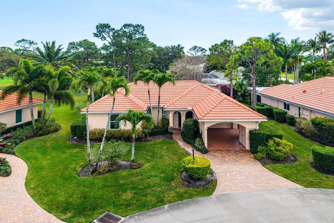 2 Fairway Drive, Boynton Beach, FL 33436 photo 1