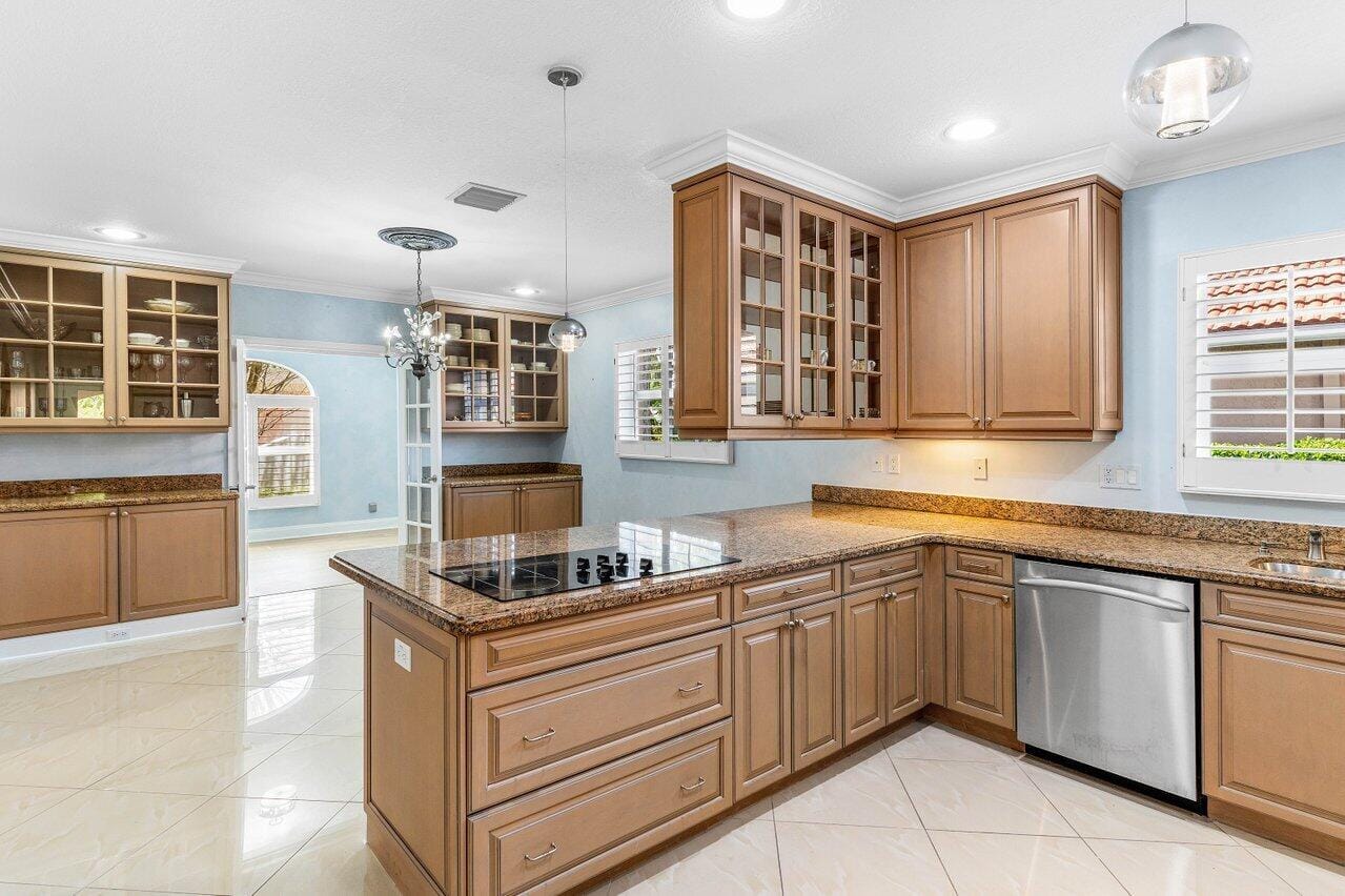 2 Fairway Drive, Boynton Beach, FL 33436 photo 11