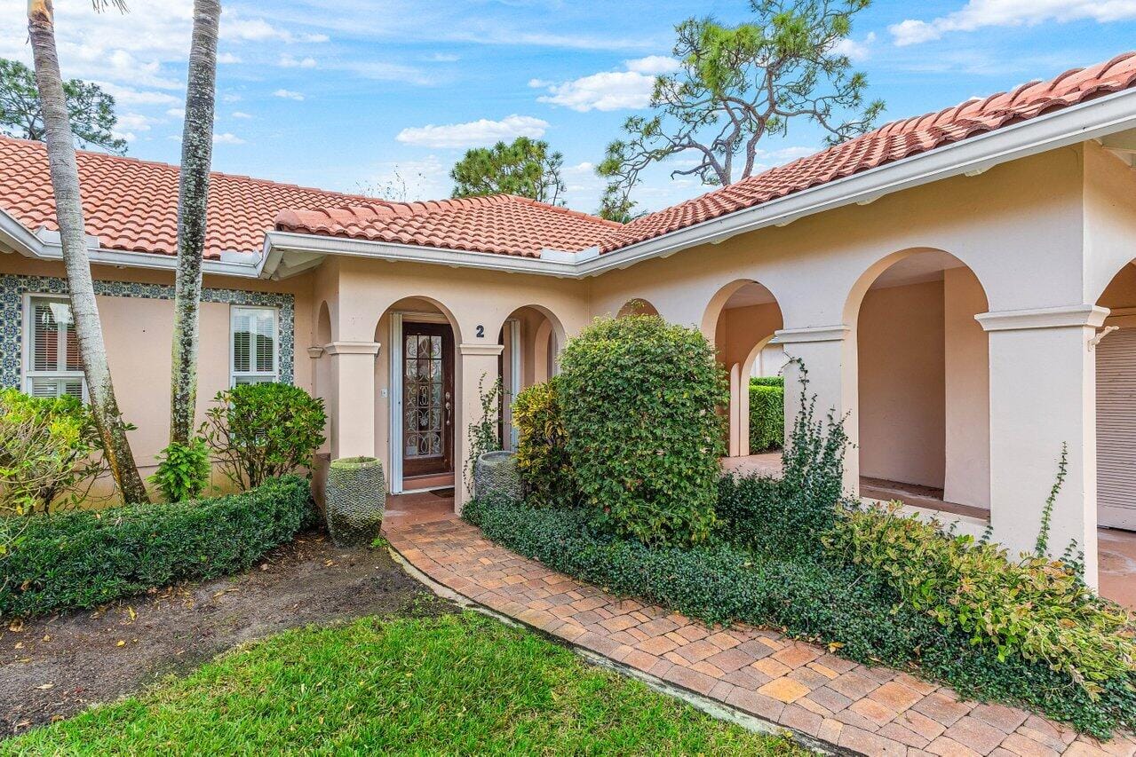 2 Fairway Drive, Boynton Beach, FL 33436 photo 3
