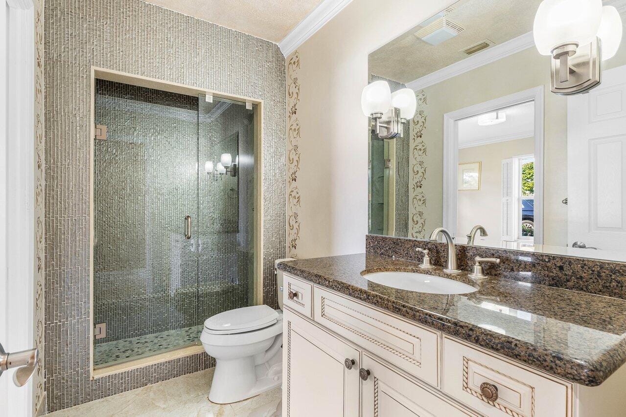 2 Fairway Drive, Boynton Beach, FL 33436 photo 27