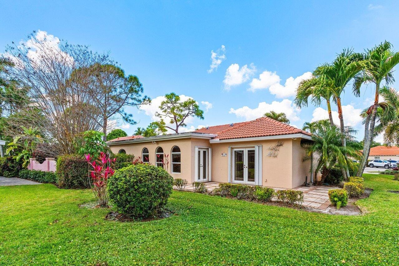2 Fairway Drive, Boynton Beach, FL 33436 photo 29