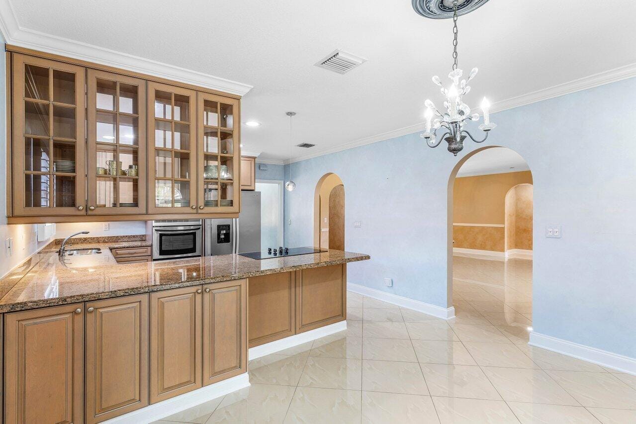 2 Fairway Drive, Boynton Beach, FL 33436 photo 9