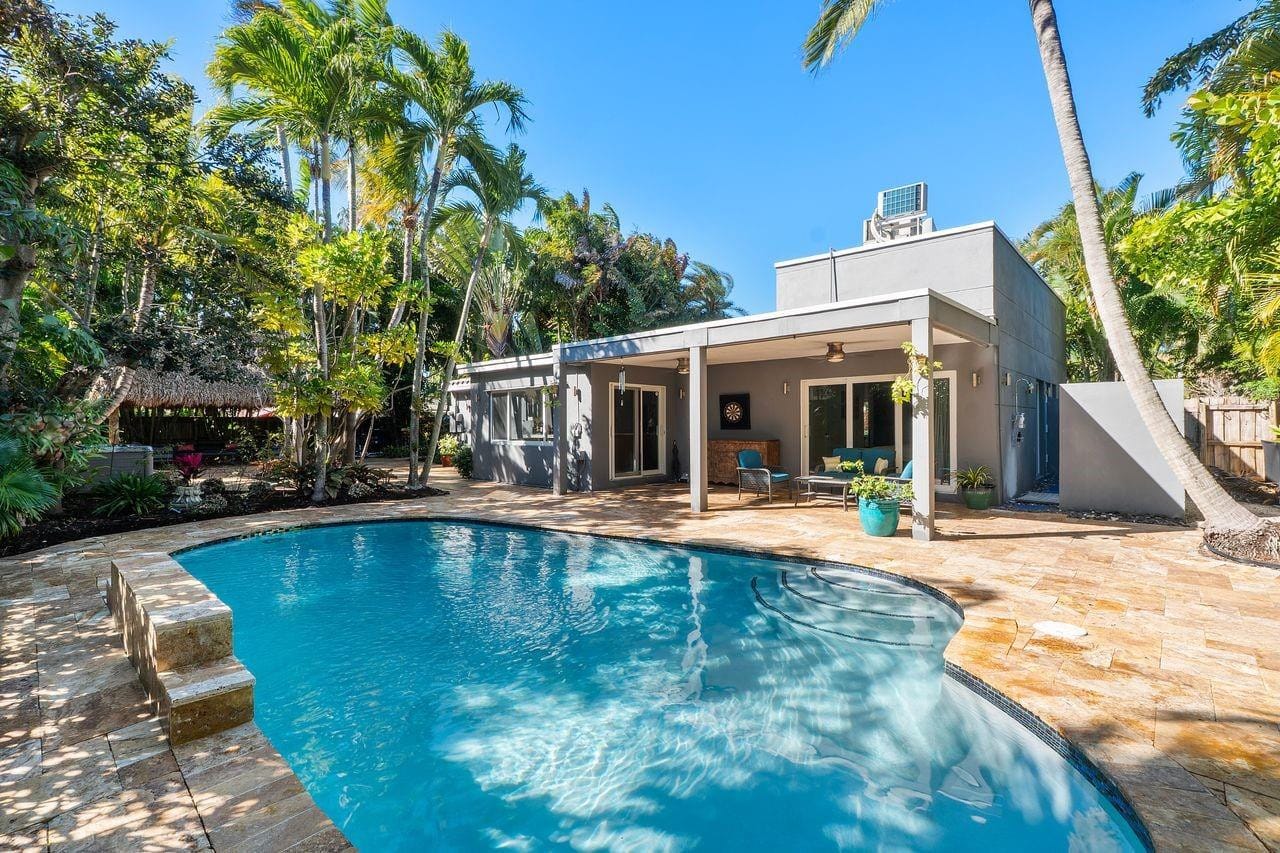 2716 NE 10th Terrace, Wilton Manors, FL 33334