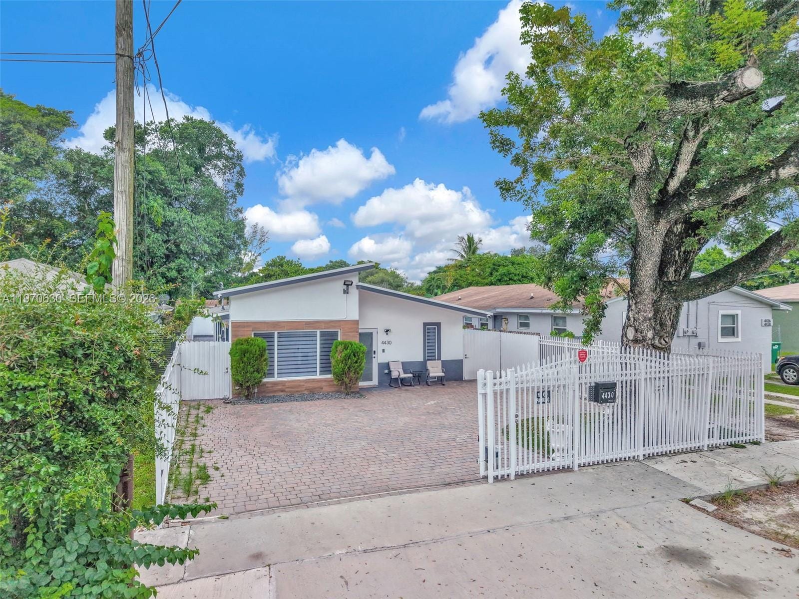 4430 NW 23rd Avenue, Miami, FL 33142
