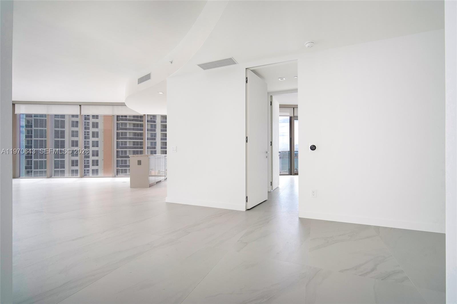 18975 Collins Avenue 1604, Sunny Isles Beach, FL 33160 photo 4