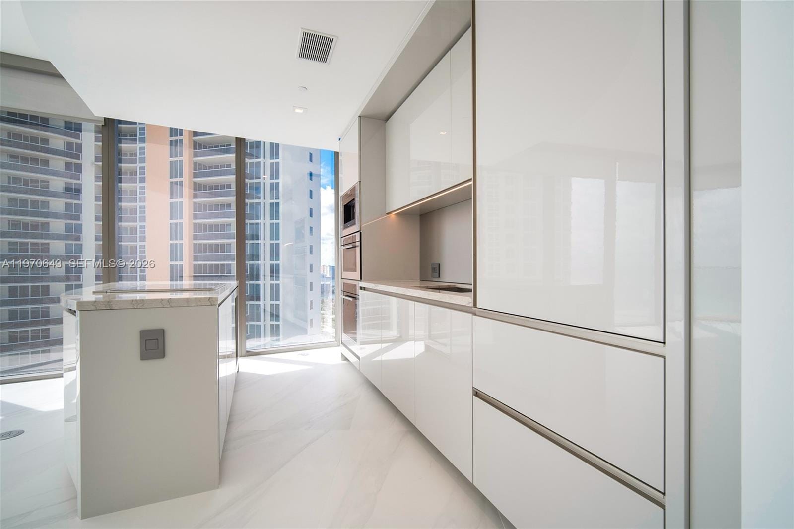 18975 Collins Avenue 1604, Sunny Isles Beach, FL 33160 photo 8