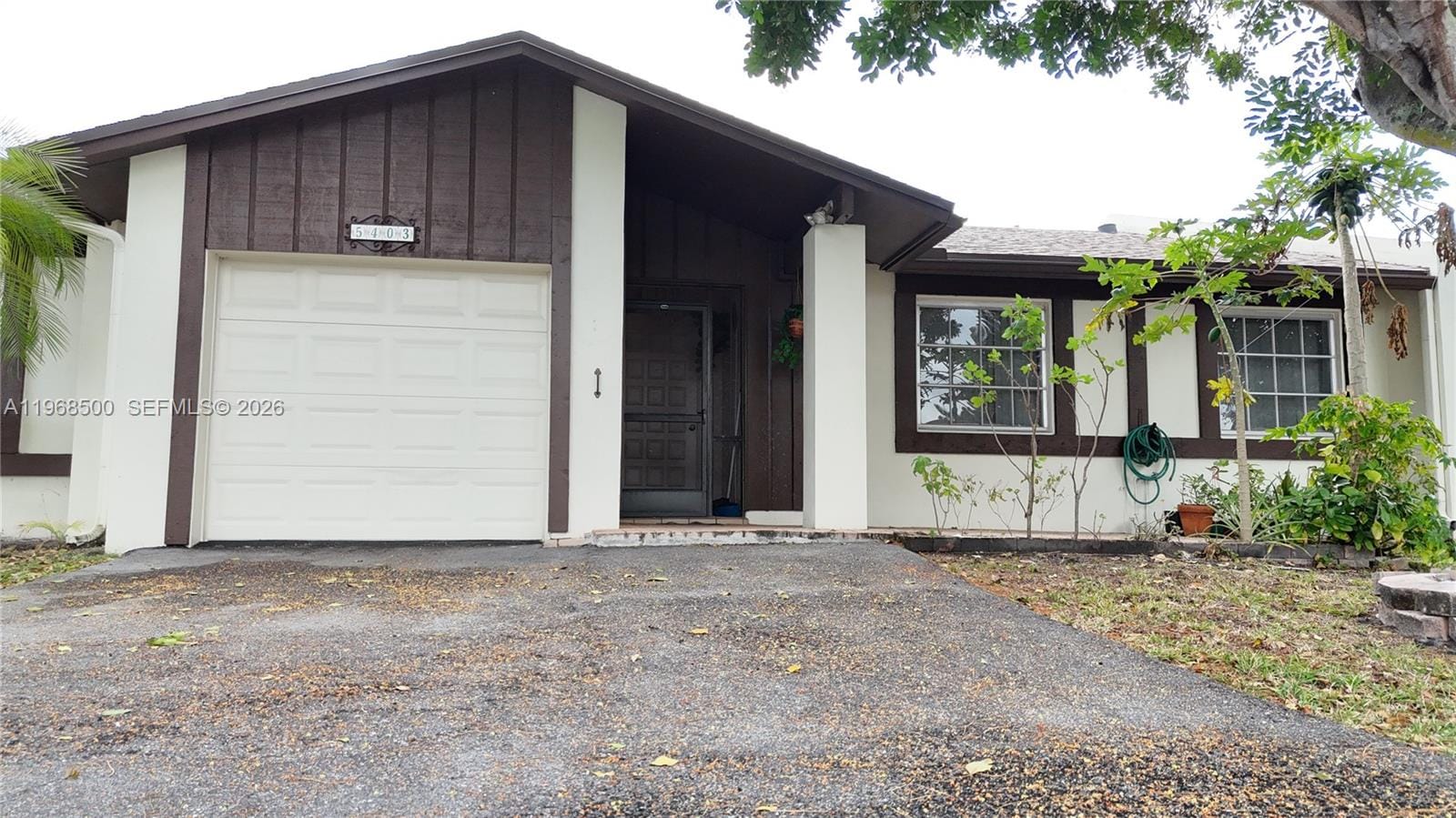 5403 Laurel Oak Street — photo 2