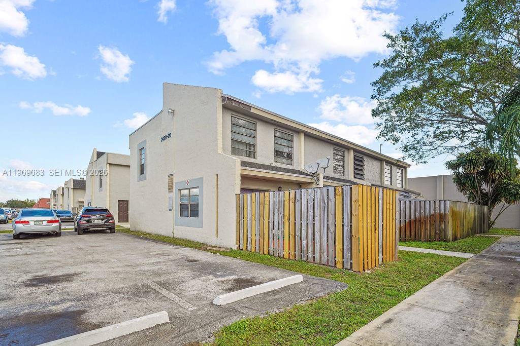 2424 NW 52nd Avenue 2424, Lauderhill, FL 33313, Lauderhill