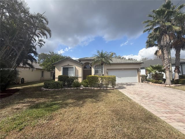 8763 NW 76th Drive, Tamarac, FL 33321