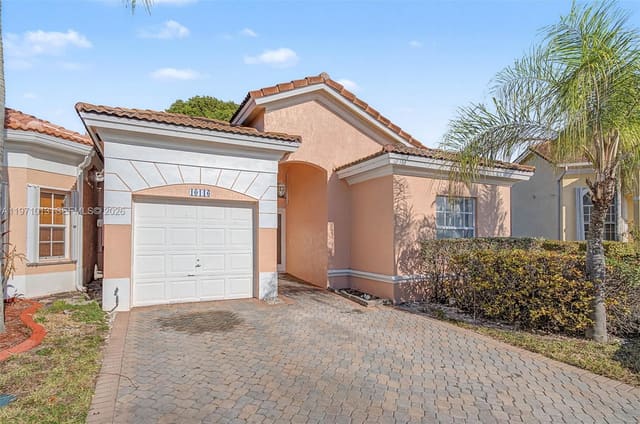10116 SW 162nd Place, sold in Forest Lakes Country Gard, Miami, FL
