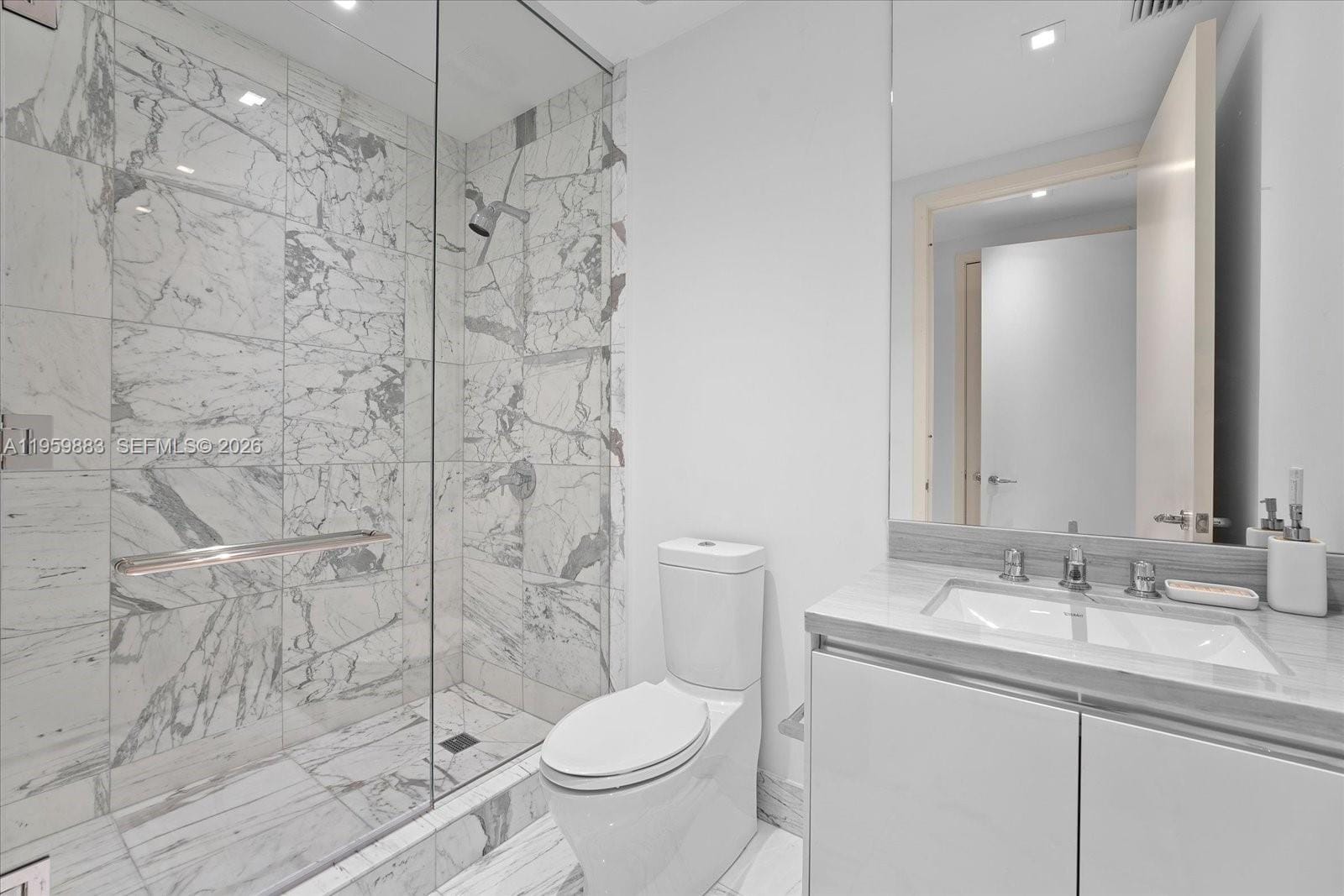 16901 Collins Avenue 2503, Sunny Isles Beach, FL 33160 photo 20