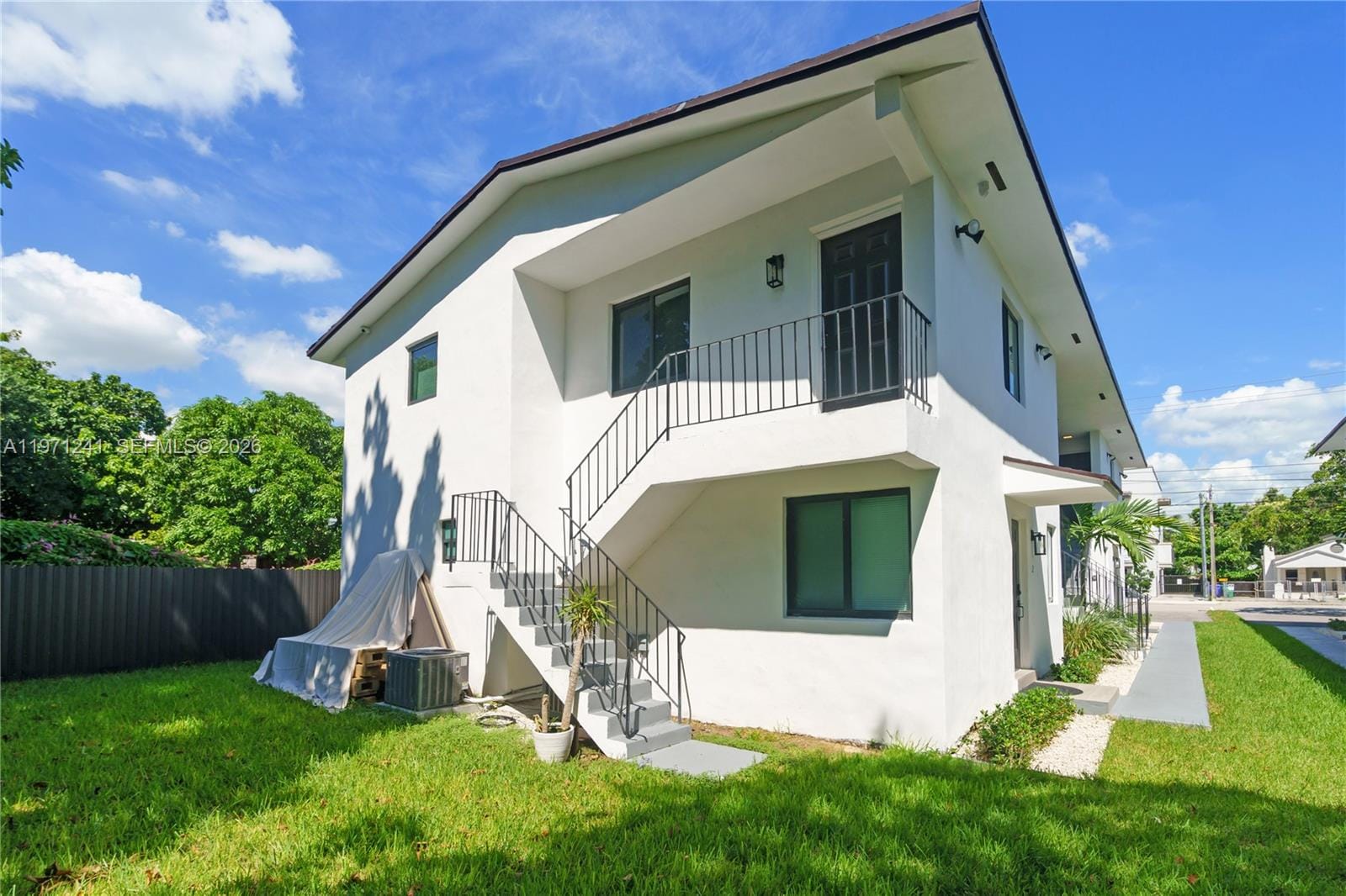 1054 NW 29th Street, Miami, FL 33127 photo 2