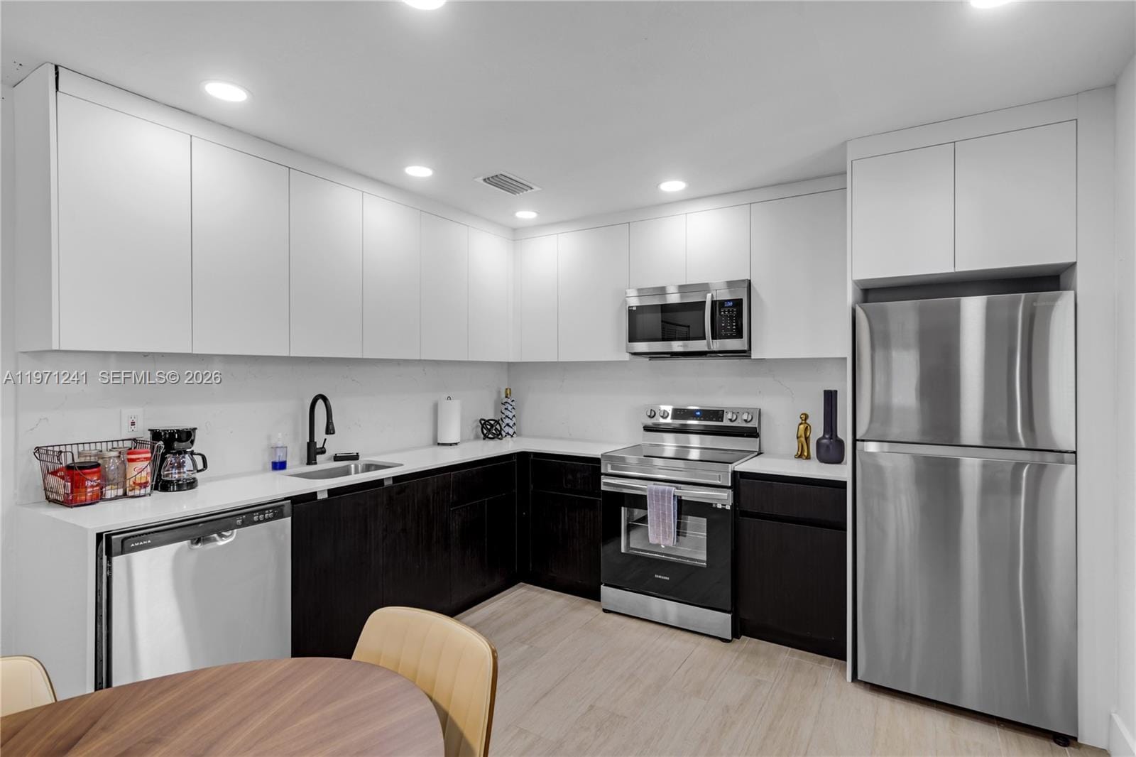 1054 NW 29th Street, Miami, FL 33127 photo 3